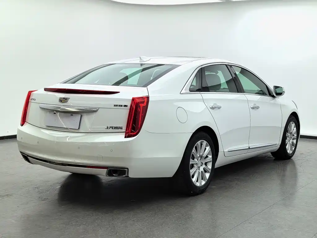 Cadillac XTS 28 T Tech