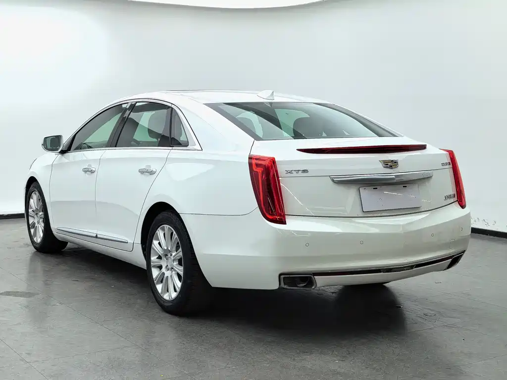 Cadillac XTS 28 T Tech