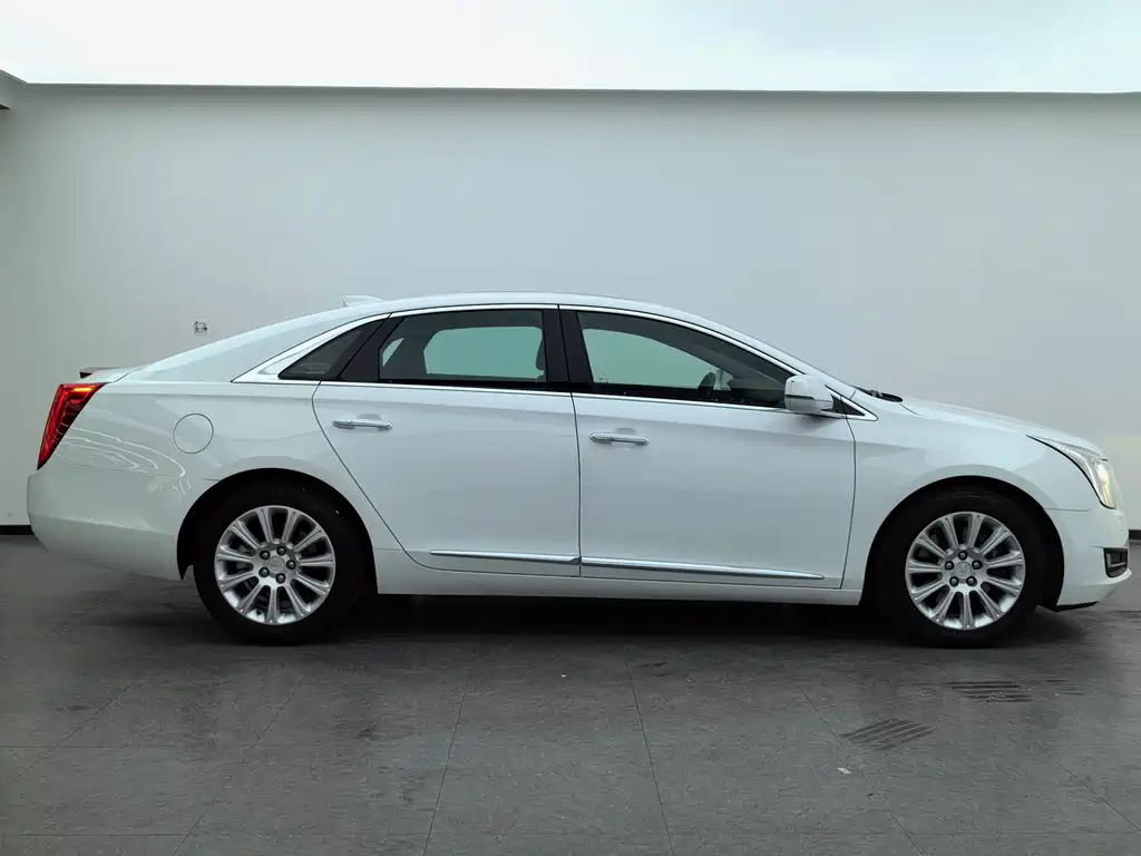 Cadillac XTS 28 T Tech