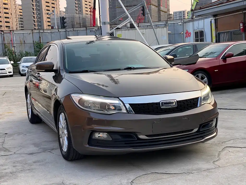 Qoros 3 观致3 2016款 三厢 1.6 L 自动致悦型