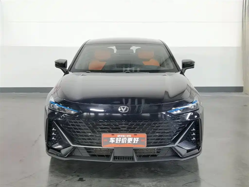 Changan UNI-V 1.5 T Distinguished