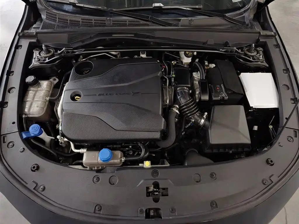 Changan UNI-V 1.5 T Distinguished