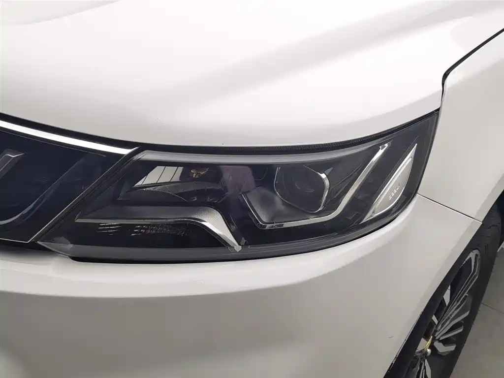Vision X6 1.3 T CVT Flagship