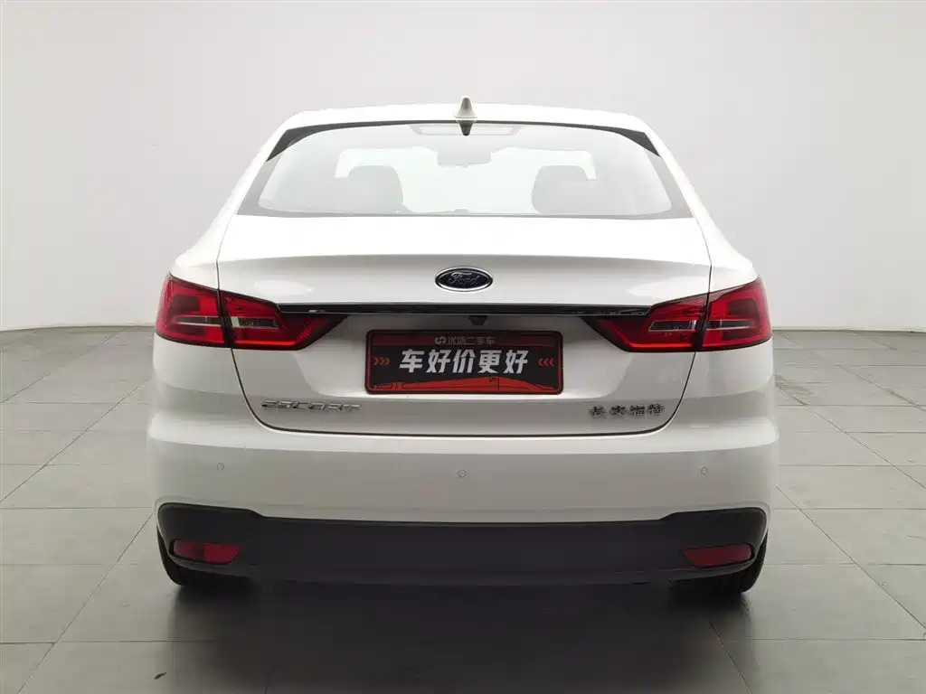Escort Facelift 1.5 L Auto Joy CN-VI