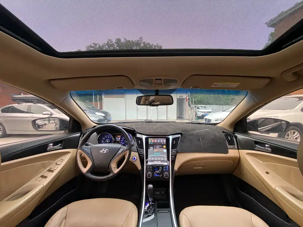 Sonata 索纳塔 2011款 2.0 L 自动顶级版