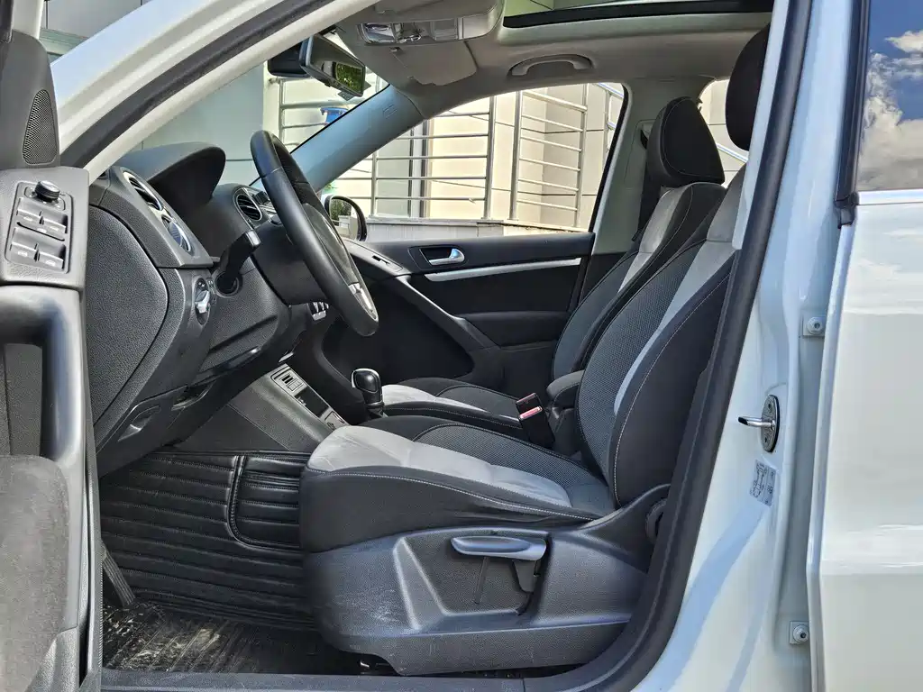 Tiguan 2.0 TSI 4 WD Standard