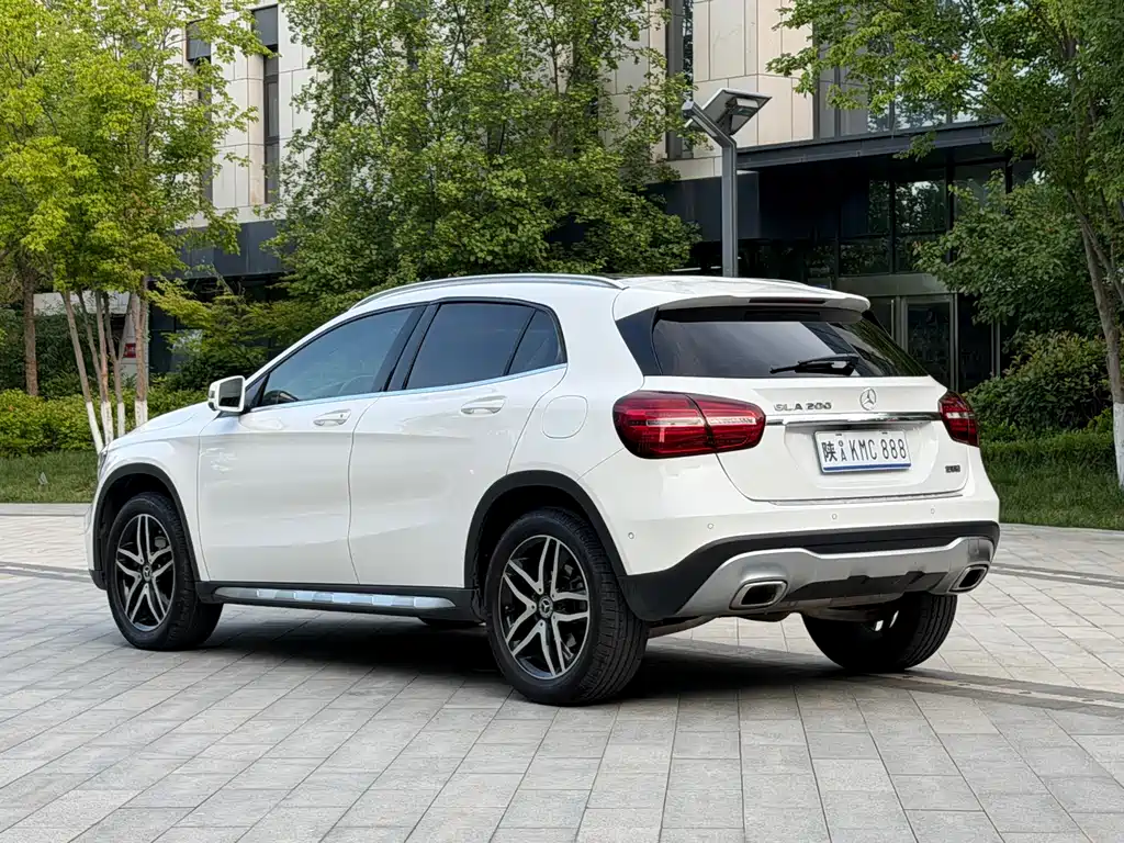 Mercedes-Benz GLA GLA 200 Fashion