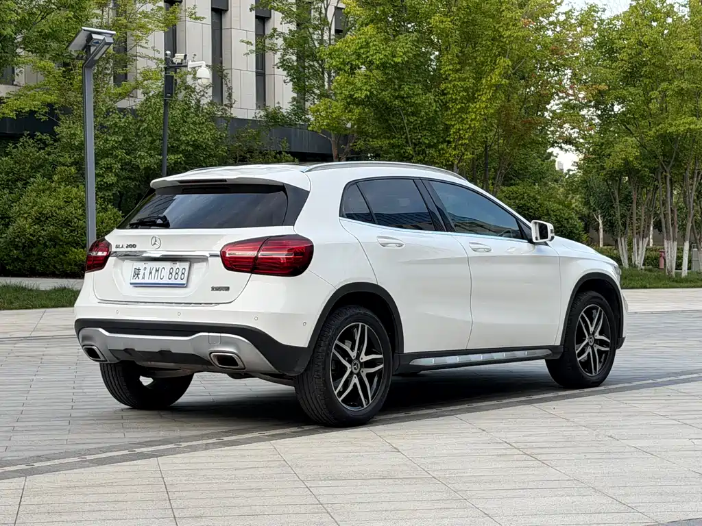 Mercedes-Benz GLA GLA 200 Fashion