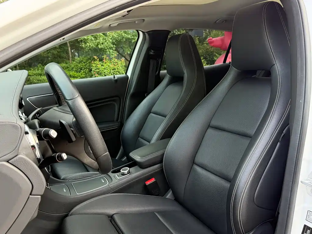 Mercedes-Benz GLA GLA 200 Fashion