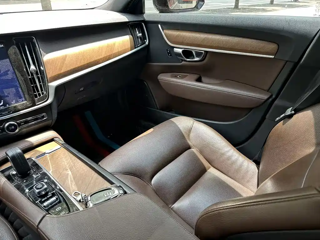 Volvo S90 B5 Smart Ease Luxury
