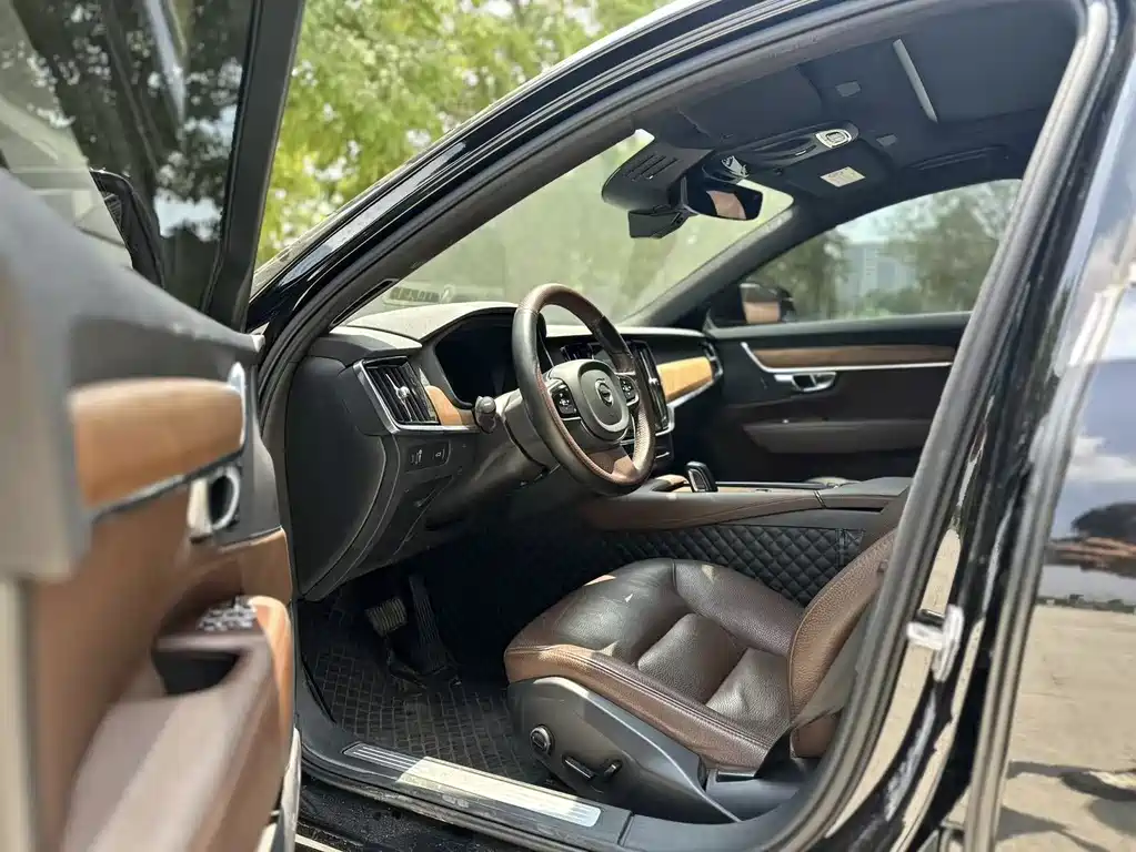 Volvo S90 B5 Smart Ease Luxury