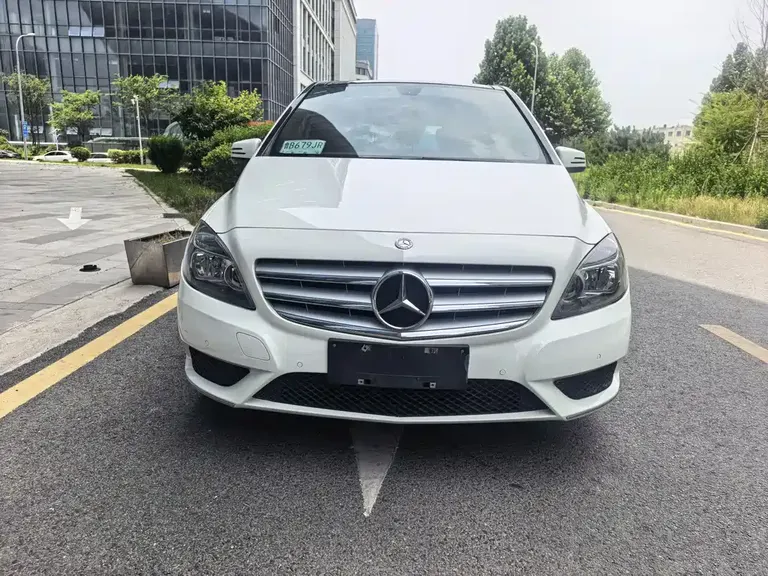 Mercedes-Benz B-Class B 180