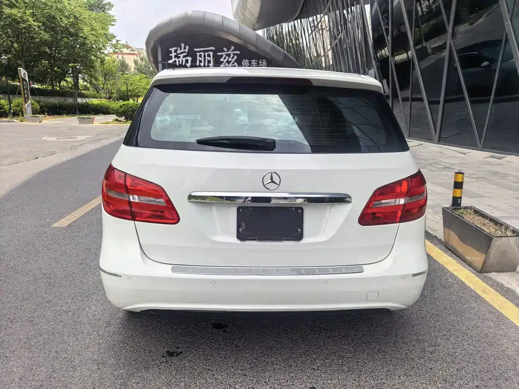 Mercedes-Benz B-Class B 180