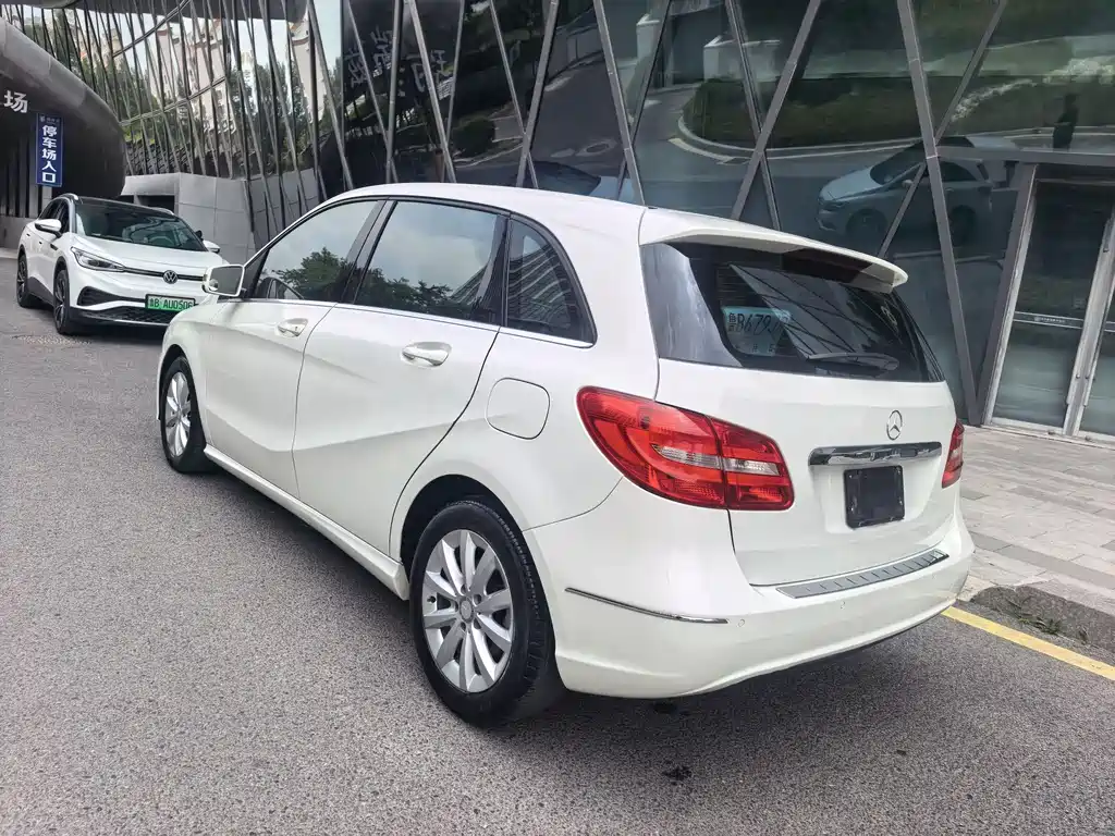 Mercedes-Benz B-Class B 180