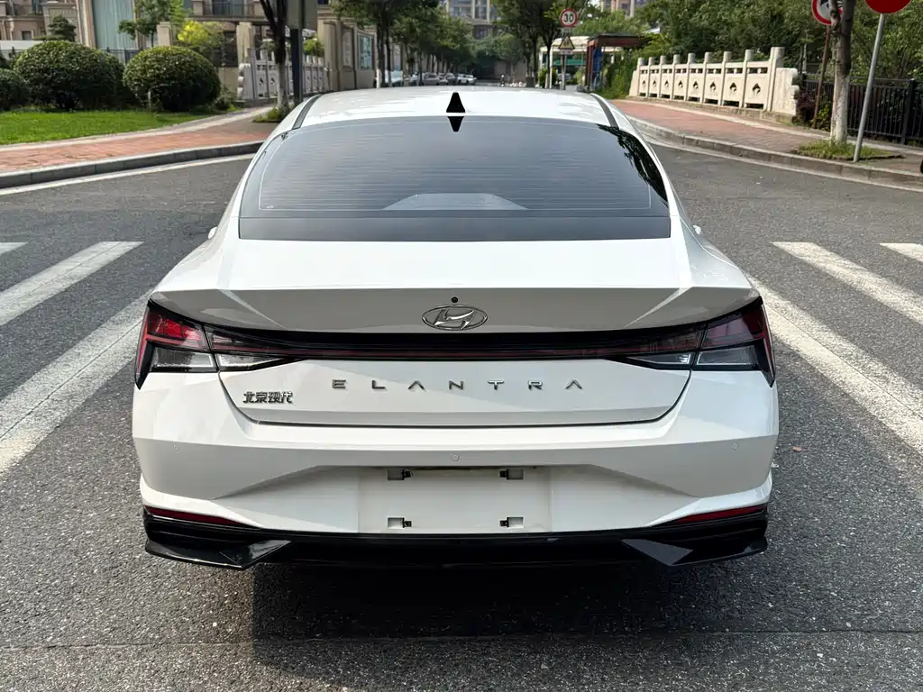 Elantra 1.5 L CVT LUX Distinguished
