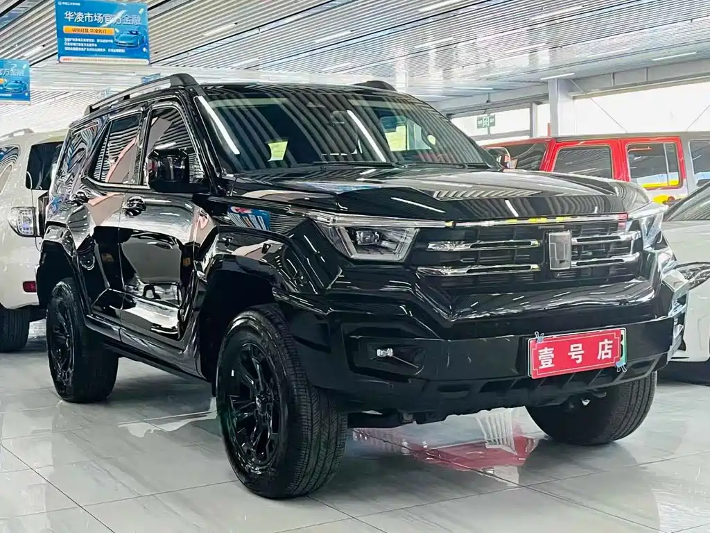 Tank 400 NEV Hi4-T Offroad