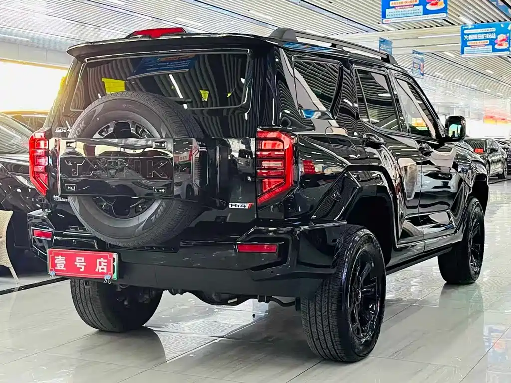 Tank 400 NEV Hi4-T Offroad