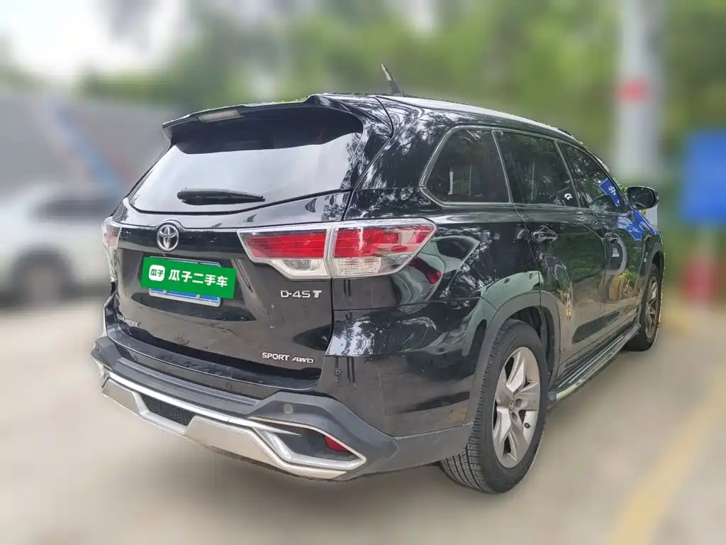 Highlander 2.0 T 4 WD Luxury 7-seat