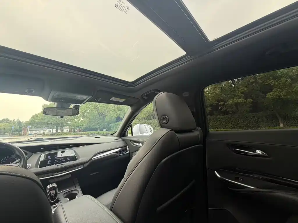 Cadillac XT4 Facelift 28 T 2 WD Tech