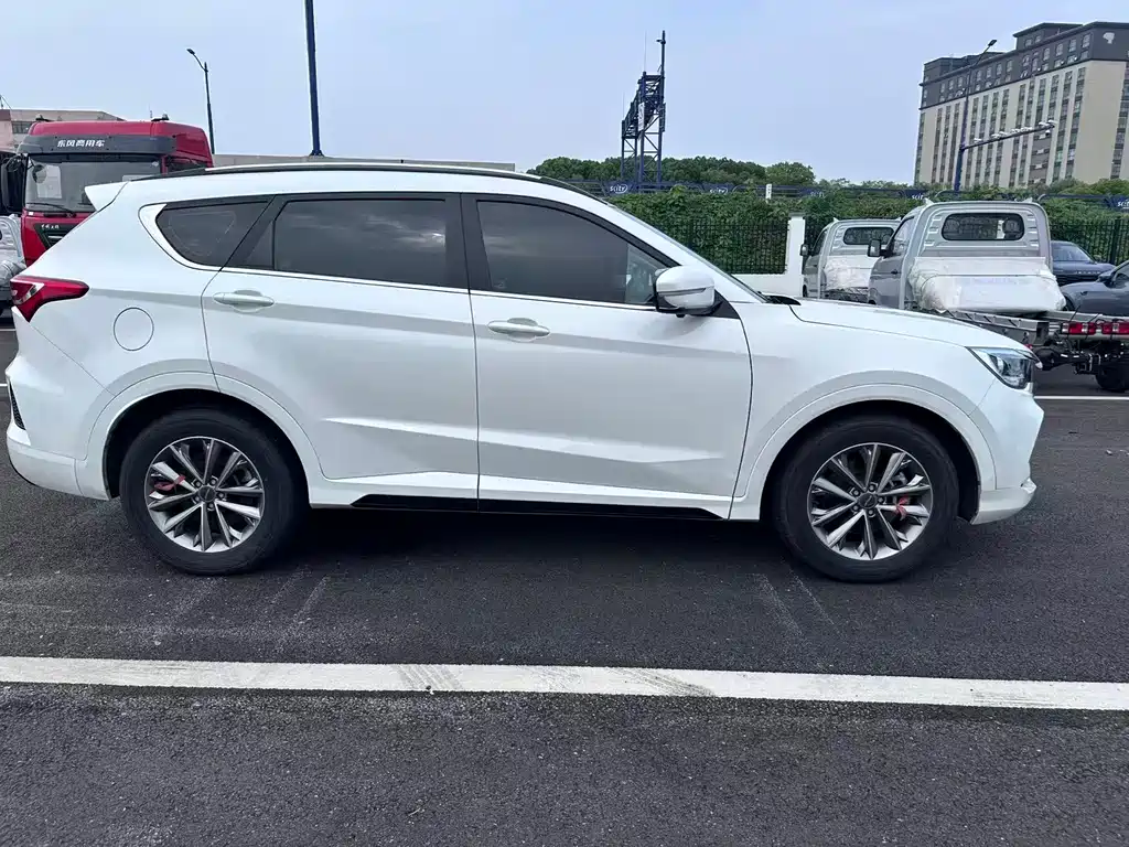 Jetour X70 捷途X70 2022款 1.5 T DCT悦行版 7座