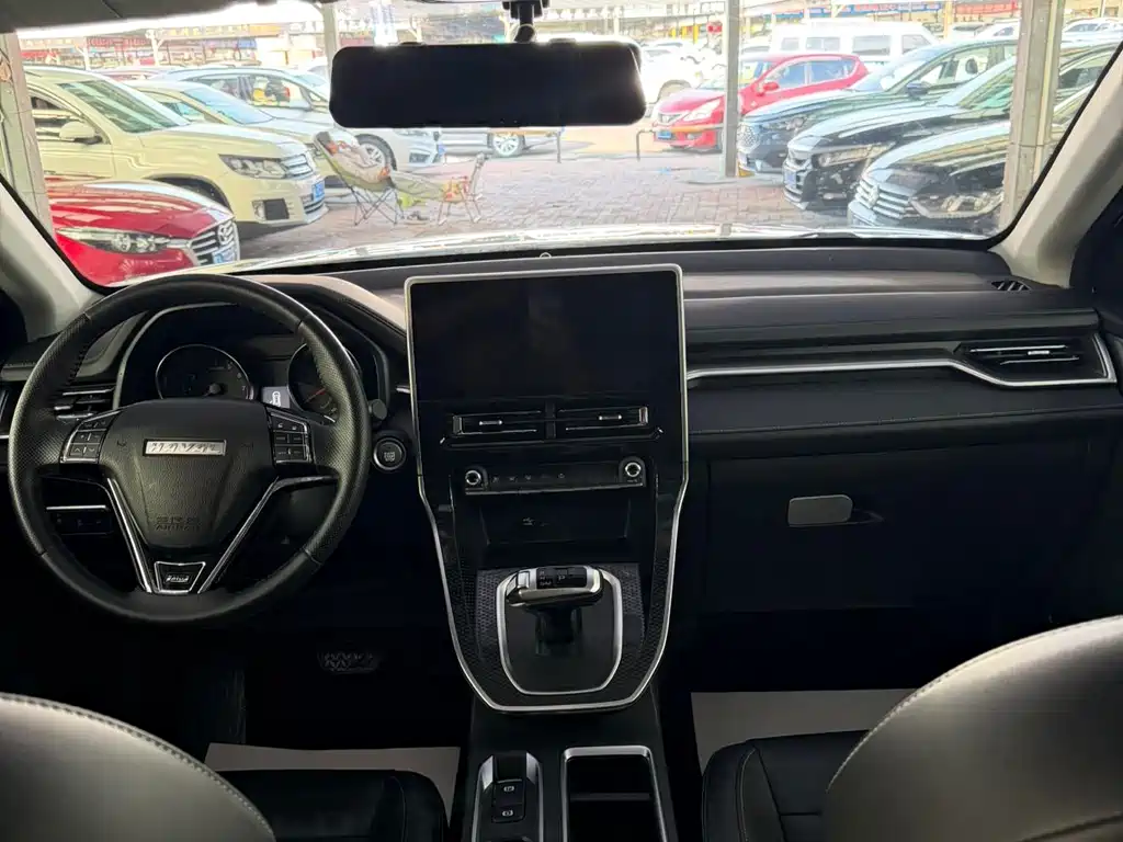 Haval M6 PLUS 1.5 T DCT Luxury Connected