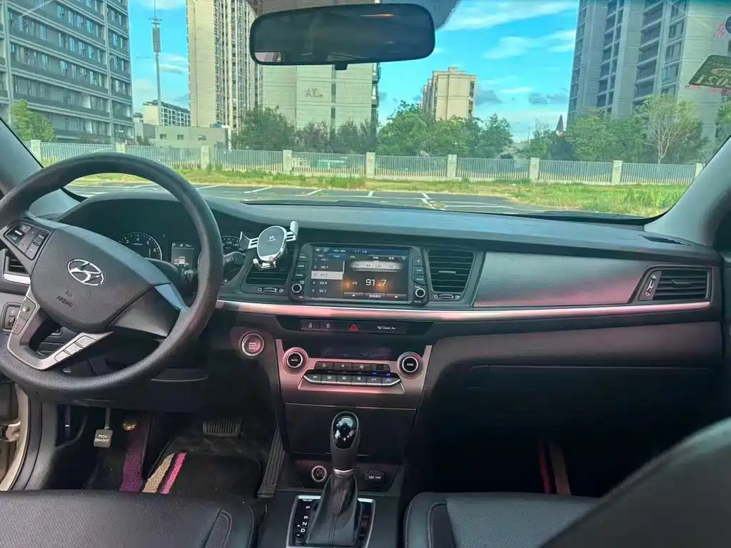 Mistra 1.6 T Auto Intelligent GLS CN-V