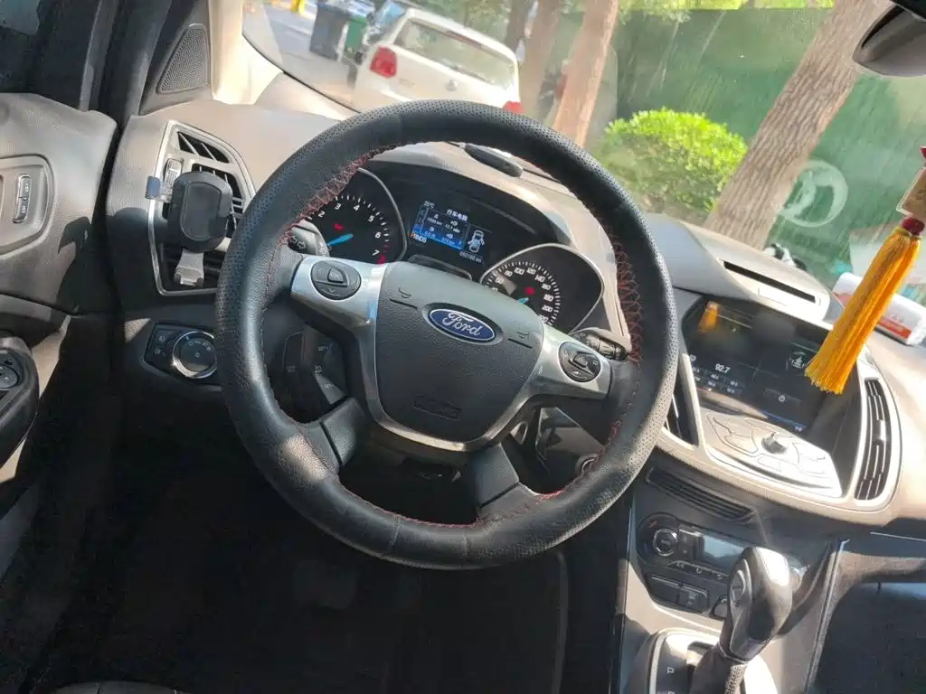 Kuga 2.0 L GTDi 4 WD Sport