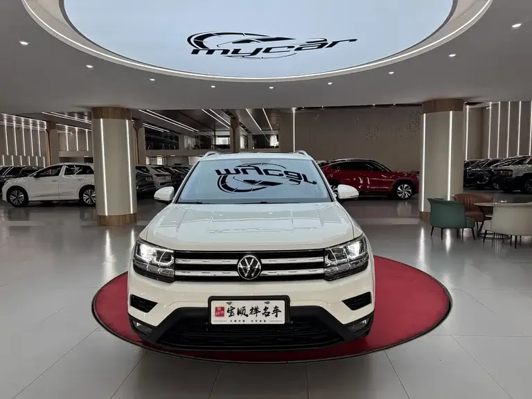 Volkswagen Tharu 280 TSI 2 WD Luxury