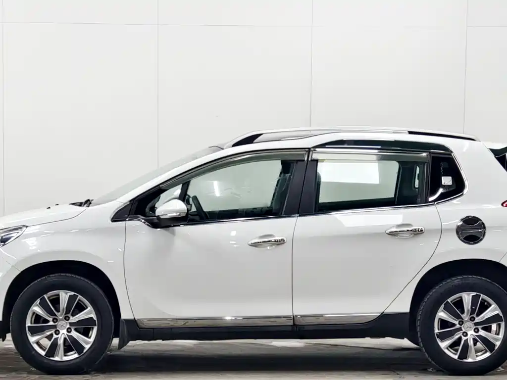 Peugeot 2008 2014 1.6 L Manual Trendy