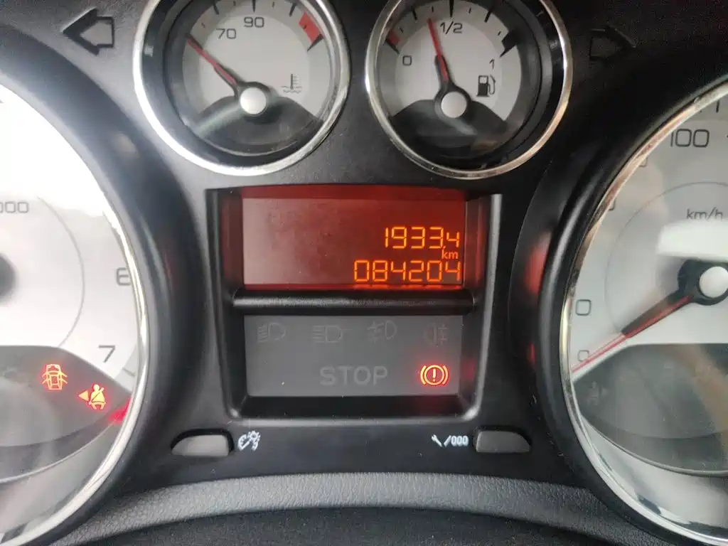 Peugeot 308 Pleasure Classic 1.6 L Manual Style