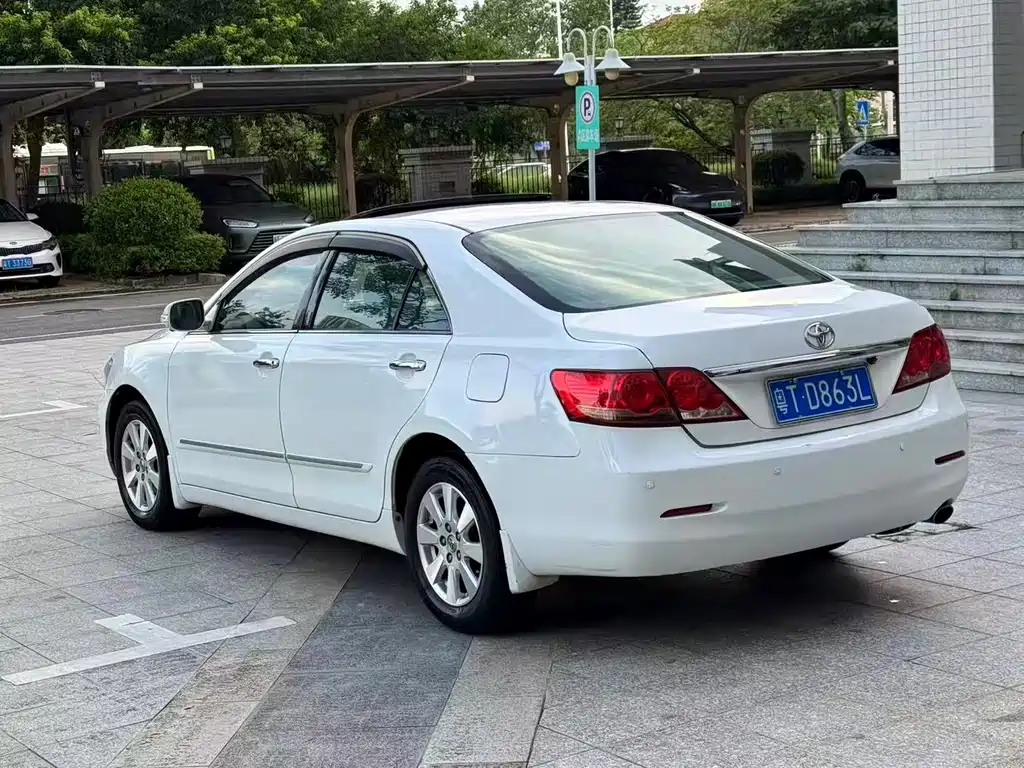 Camry 240 G Luxury