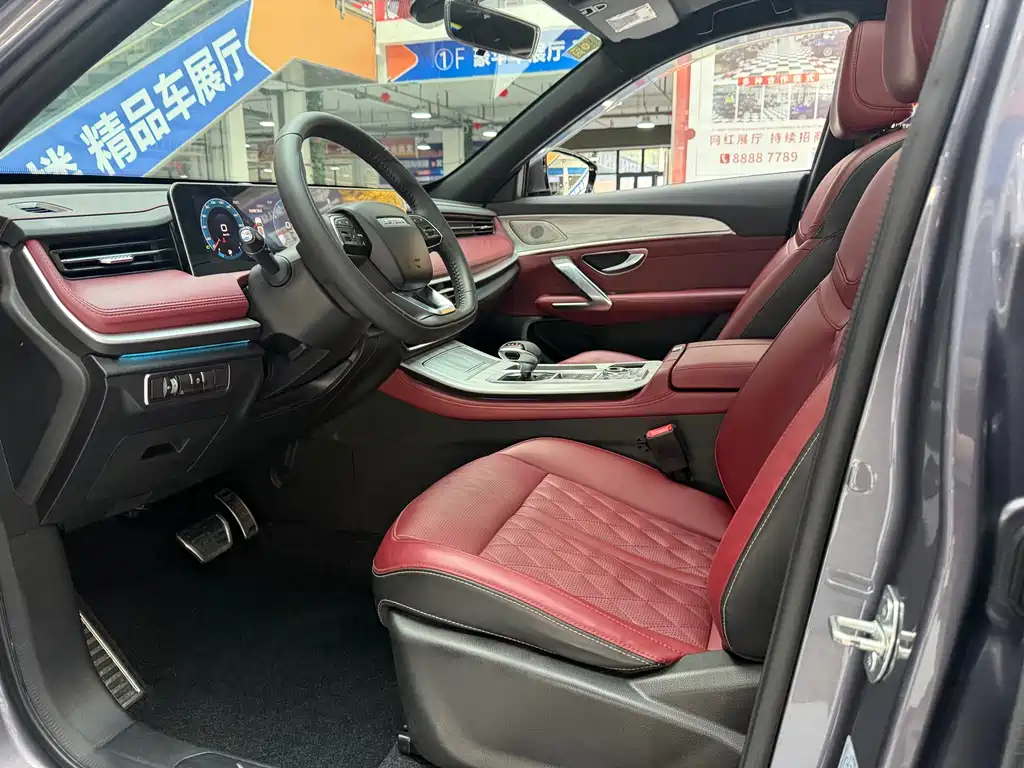 Jetour X70 PLUS 1.5 T DCT Brave PLUS 7-seat