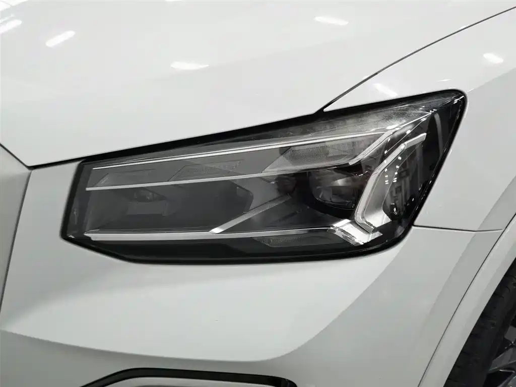 Audi Q2 L 35 TFSI Progressive Dynamic