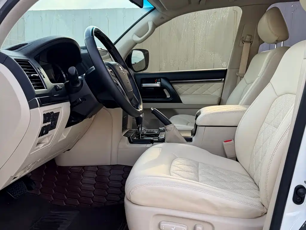 Land Cruiser (Import) 兰德酷路泽(进口) 2020款 4.6 L 自动