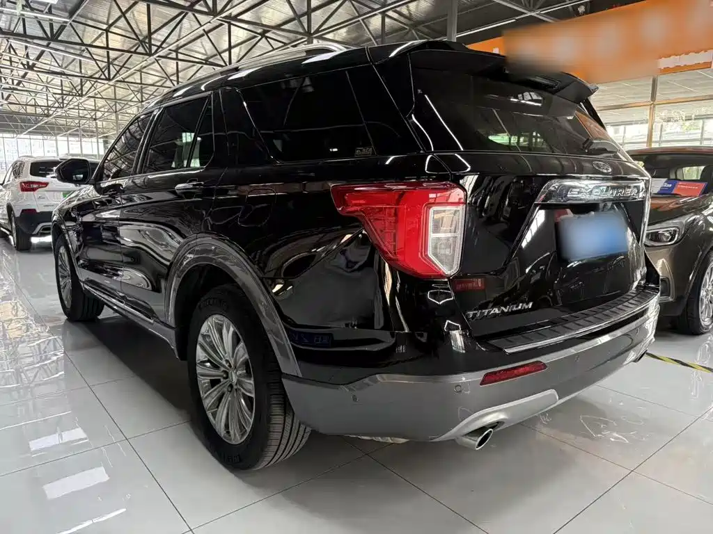 Explorer EcoBoost 285 4 WD Titanium 6-seat