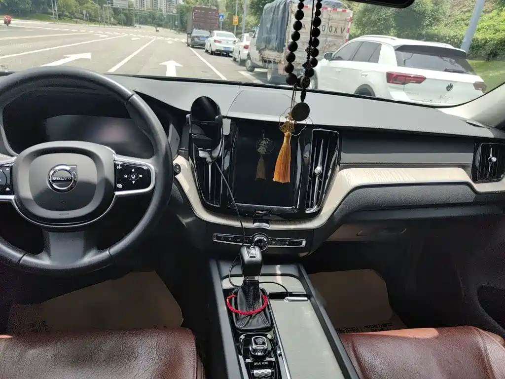 Volvo XC60 T5 4 WD Smart Vision Luxury