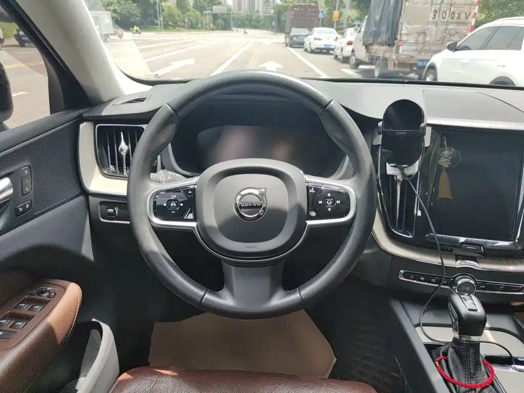 Volvo XC60 T5 4 WD Smart Vision Luxury