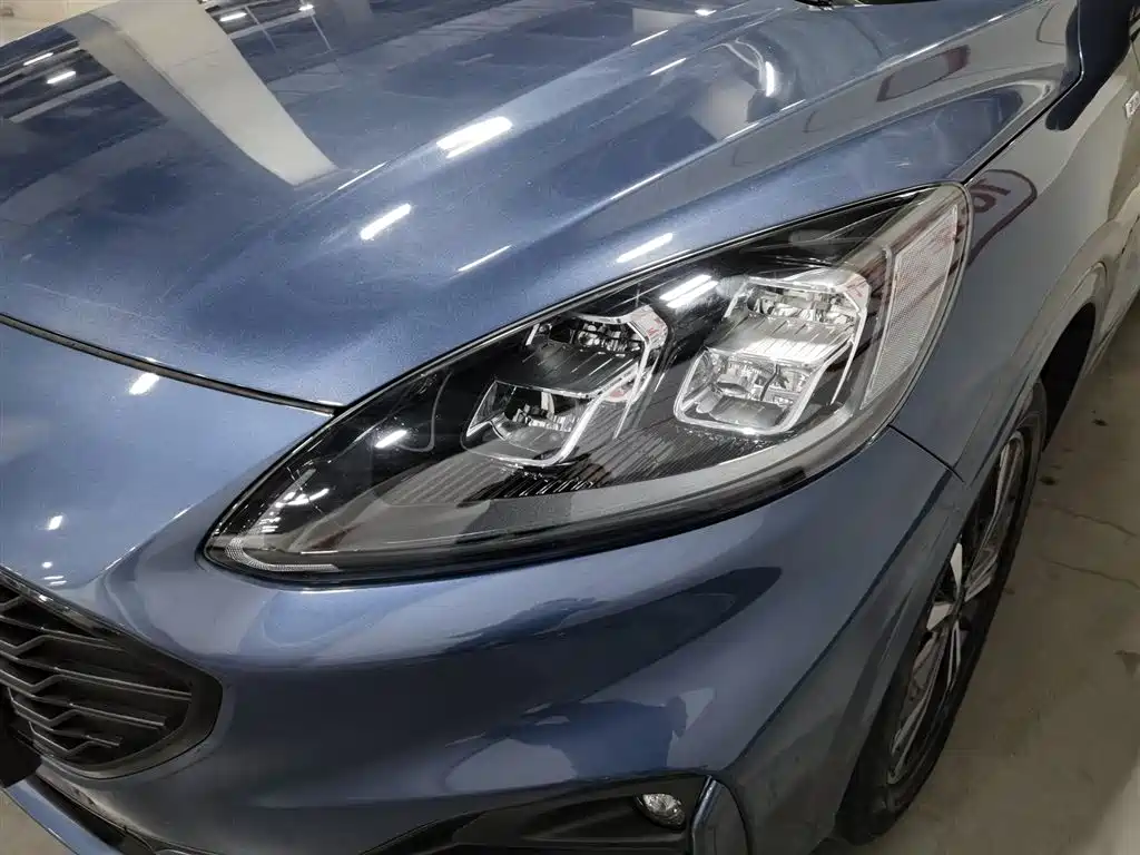 Escape EcoBoost 245 4 WD Indulge ST-LINE