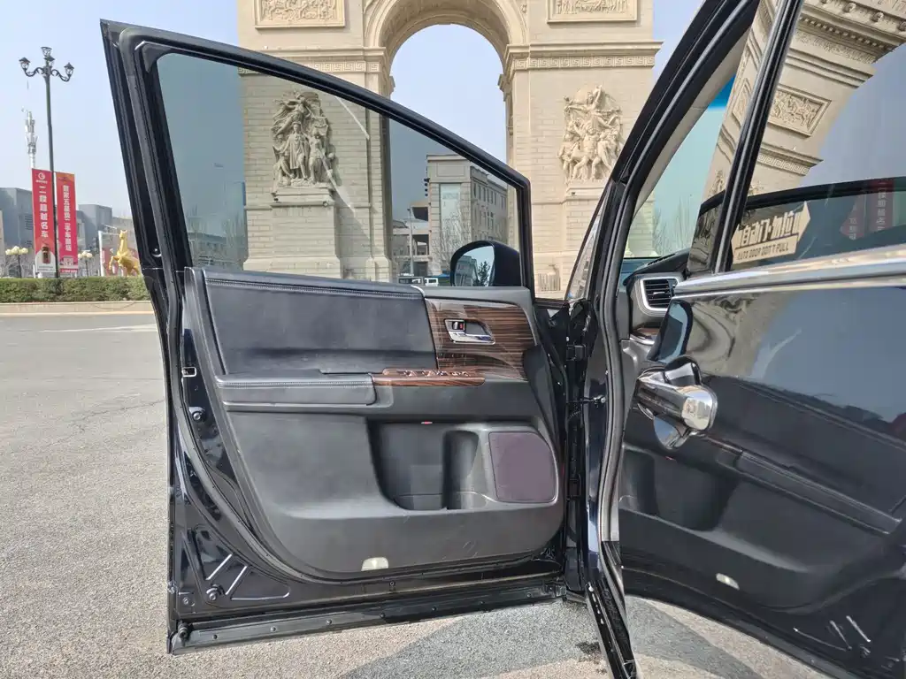 Odyssey 2.0 L Sharp· Supreme Premium