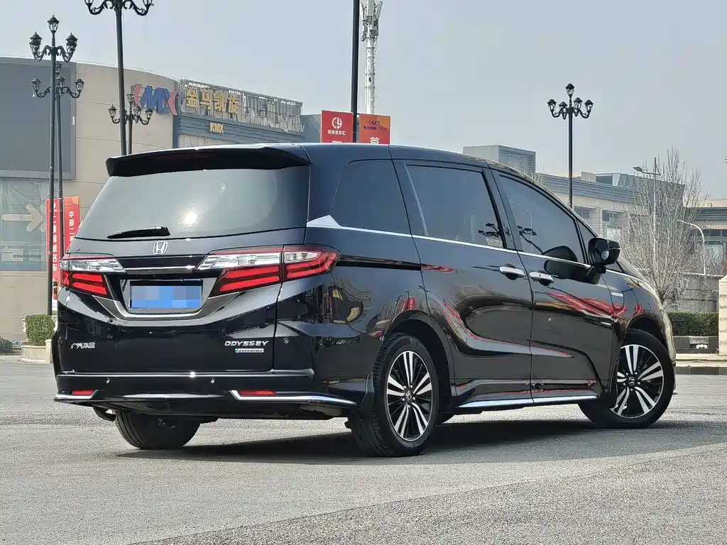 Odyssey 2.0 L Sharp· Supreme Premium