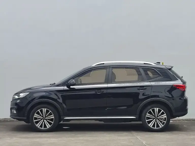 Roewe RX5 NEV eRX5 50 T Hybrid Premium