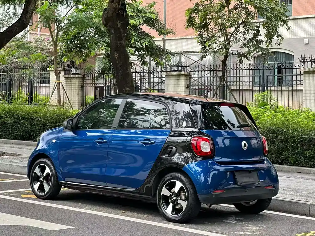 smart forfour 1.0 L 52 kW Passion