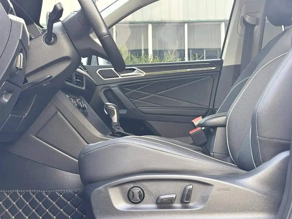 Tiguan L 280 TSI Auto 2 WD Trend Creative Limited