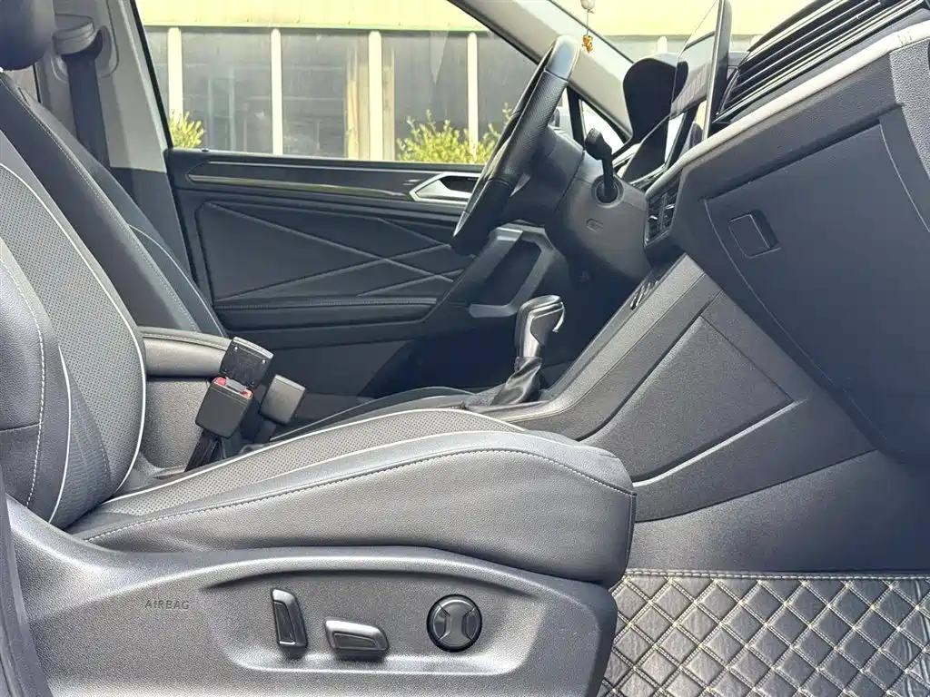 Tiguan L 280 TSI Auto 2 WD Trend Creative Limited