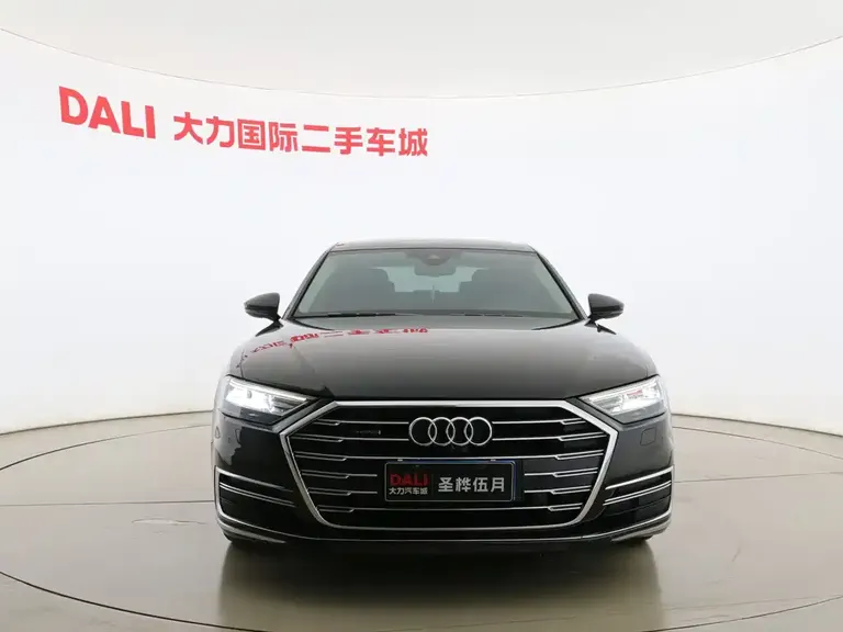 Audi A8 A8 L 55 TFSI quattro Launch Premium