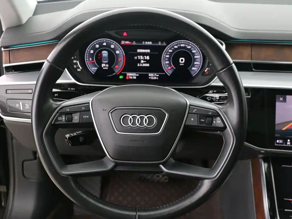 Audi A8 A8 L 55 TFSI quattro Launch Premium