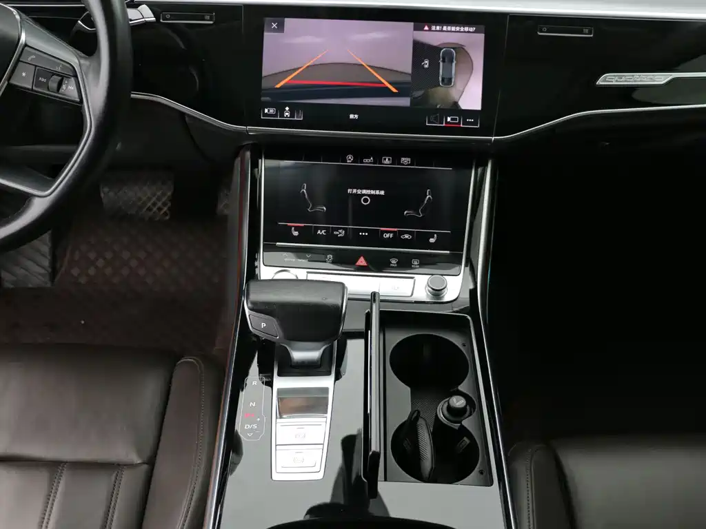 Audi A8 A8 L 55 TFSI quattro Launch Premium