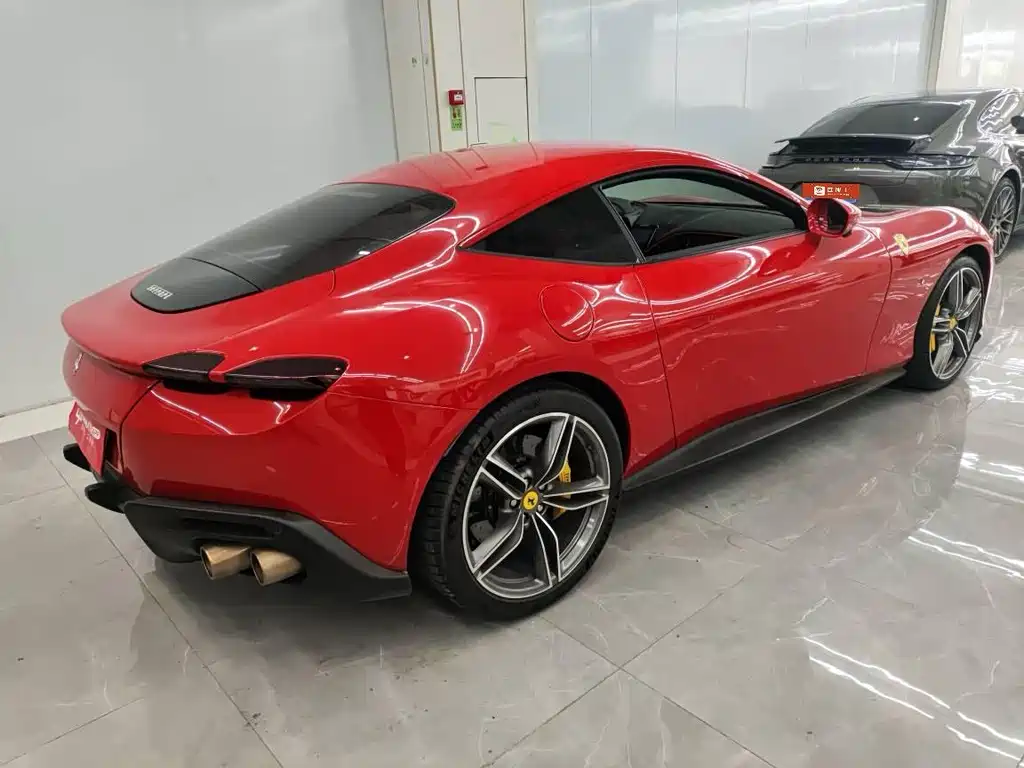 Roma 3.9 T V8