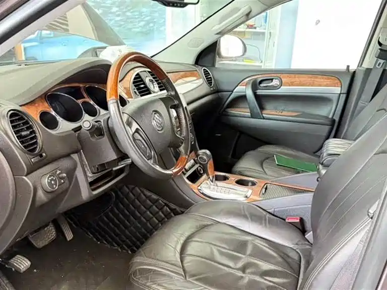 Enclave 3.6 L Flagship