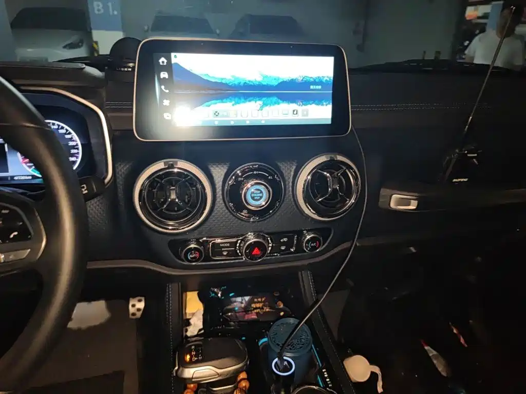 BAIC BJ40 2.0 D Auto 4 WD Blade Hero Swordsman